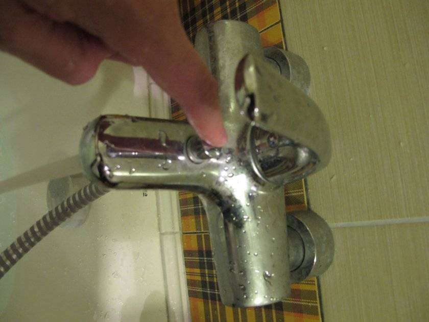 Как разобрать смеситель в ванной: двухвентильный, однорычажный и шаровой