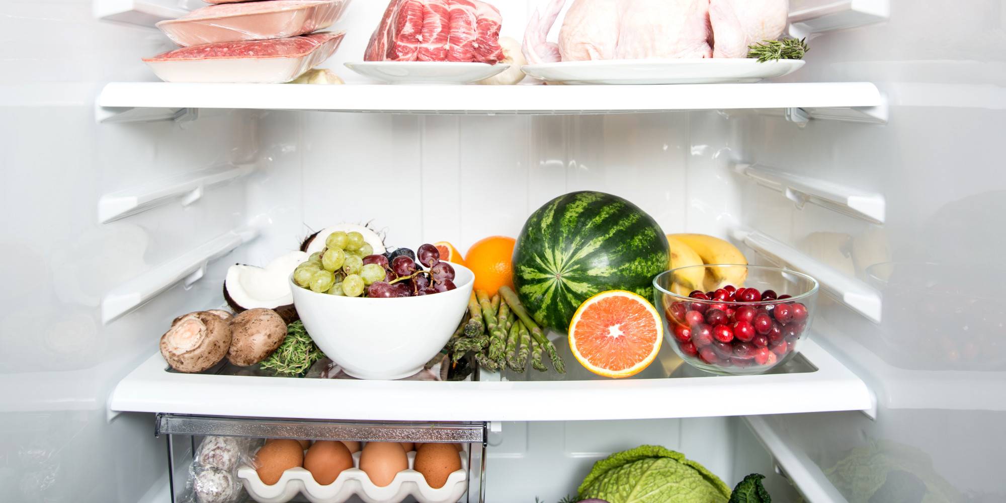 Правильное хранение продуктов в холодильнике дома