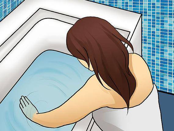 Как купаться на первом, 2 или третьем триместре беременности: стоит ли принимать ванну с солью и пеной и почему нельзя долго сидеть в воде