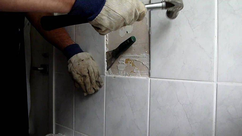 6 способов освежить ремонт ванной, не меняя плитку