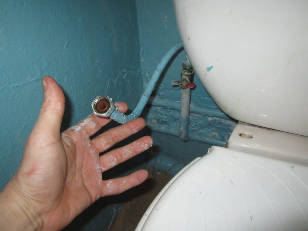 Разводка труб в ванной и туалете - правильные сантехнические схемы