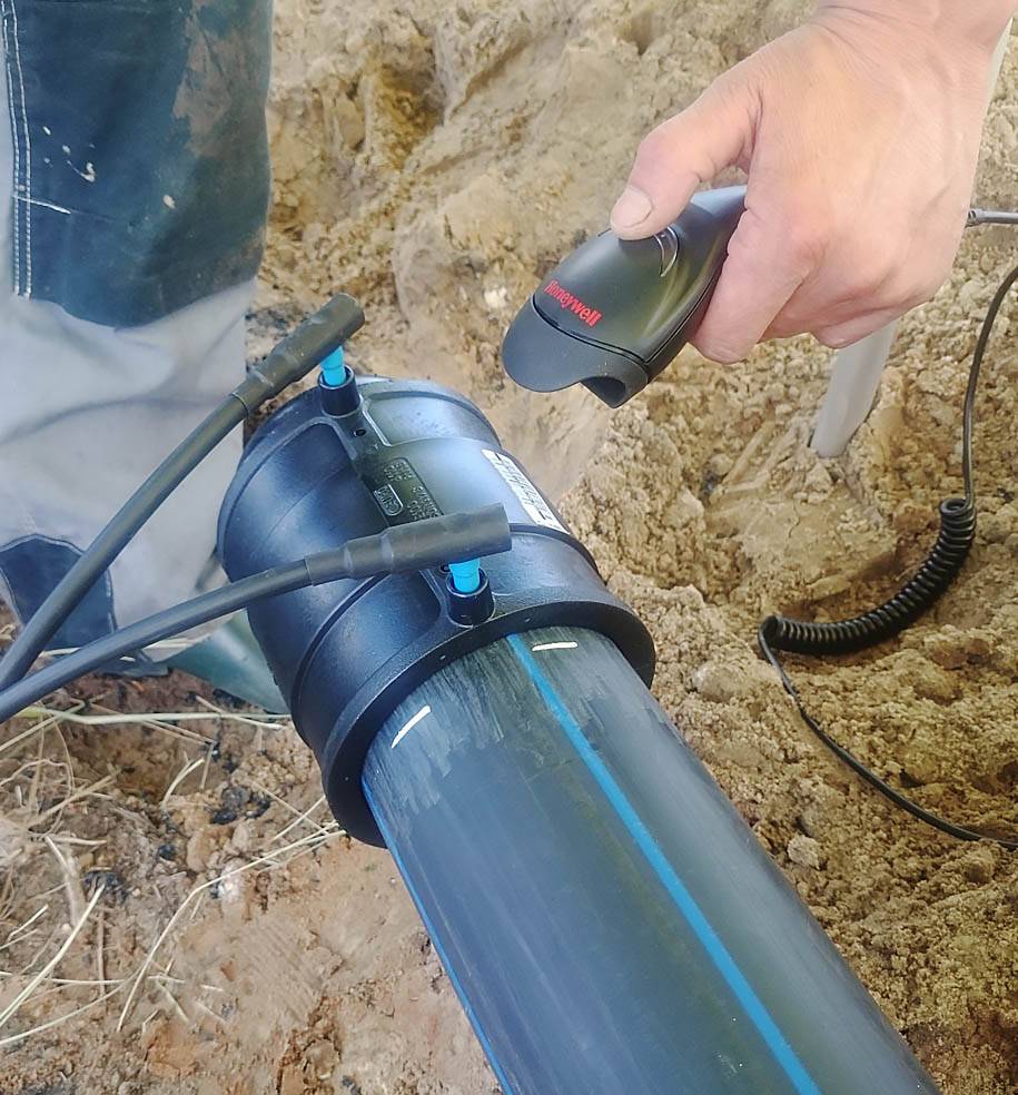 Монтаж водопровода из полиэтиленовых труб
