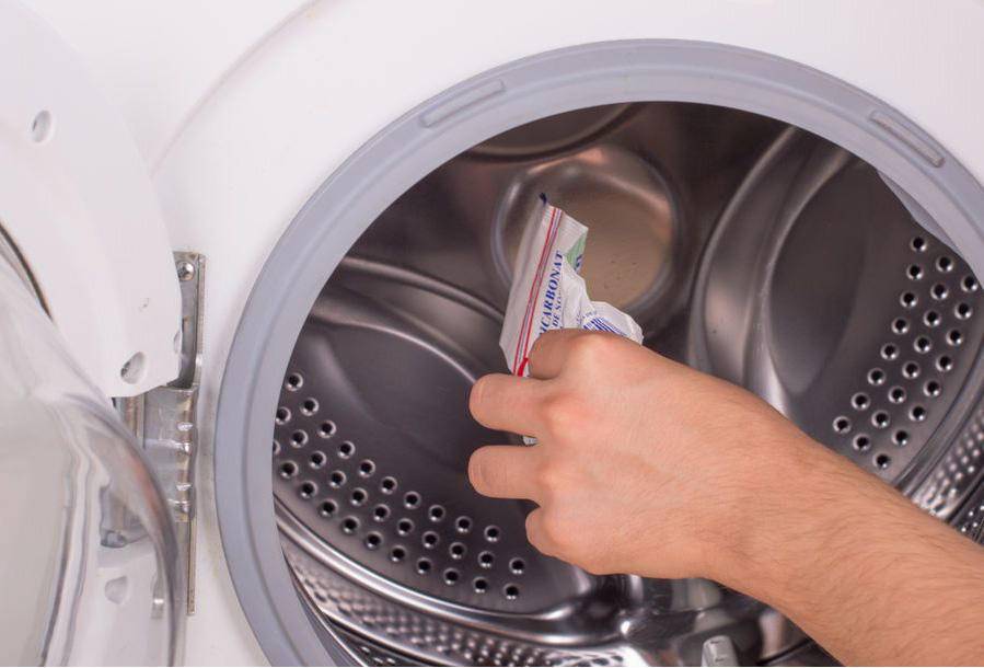 Актуальный вопрос: можно ли засыпать порошок прямо в барабан стиральной машины-автомат?