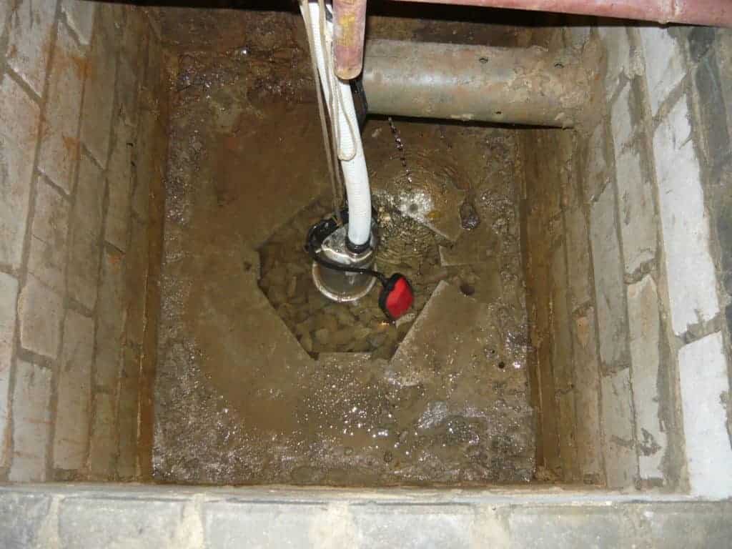 Вода в подвале частного дома, что делать