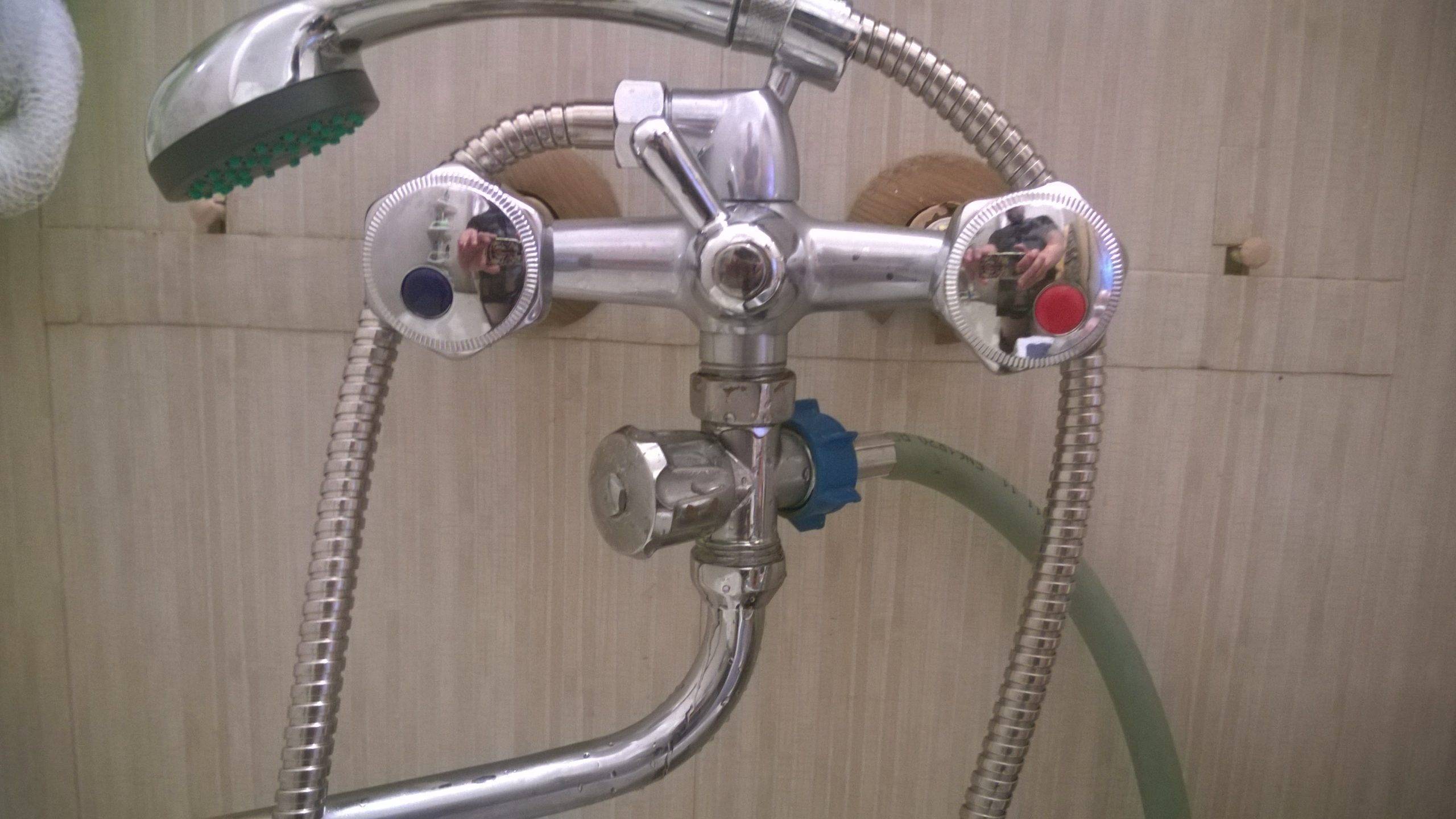 Как самостоятельно подключить стиральную машину к водопроводу и канализации