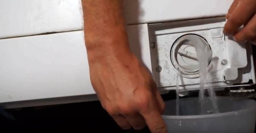 Стиральная машина не сливает воду: в чем причина