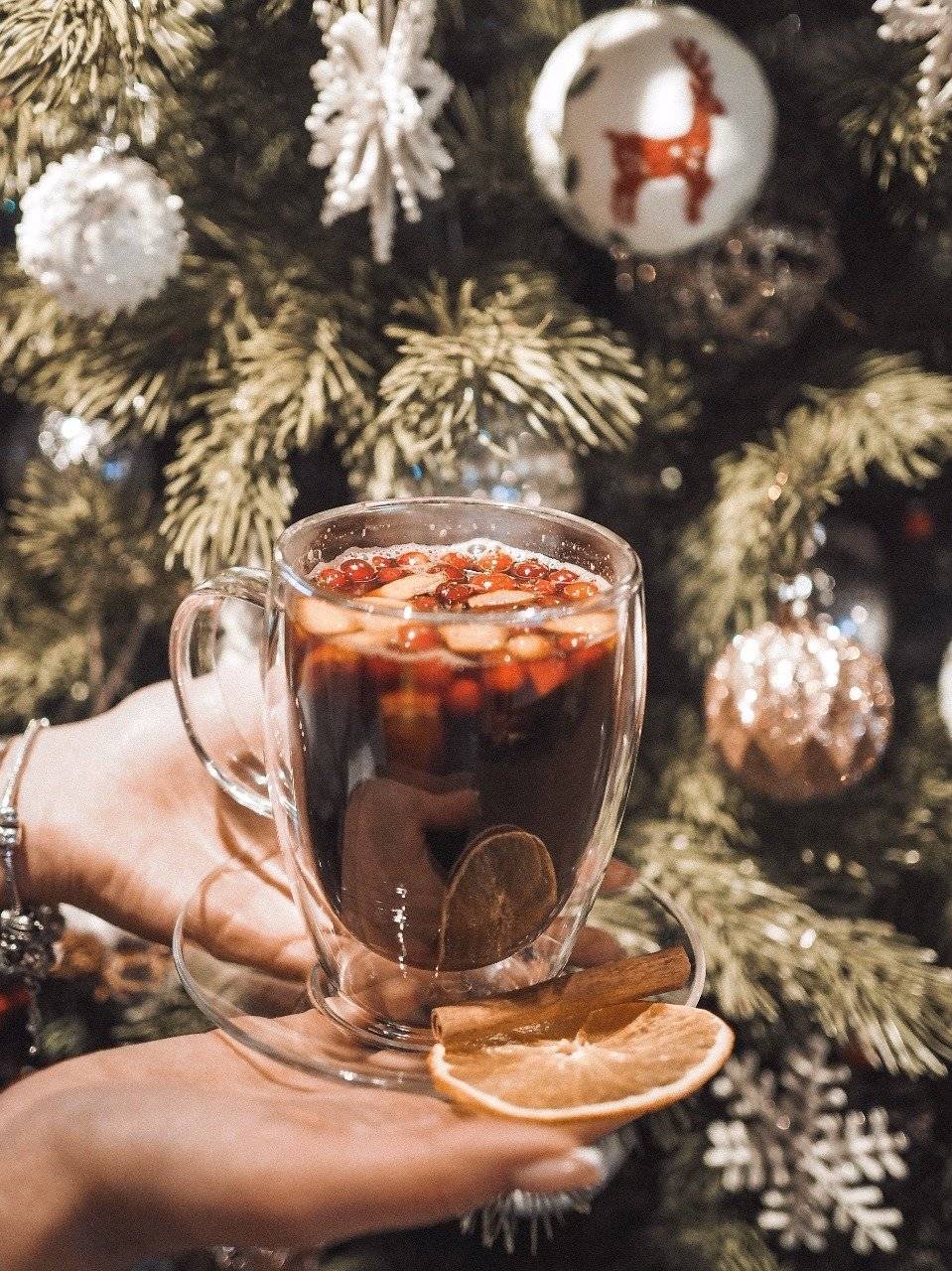 Топ-10 рецептов горячих напитков к зиме 2018 (безалкогольные и алкогольные)
