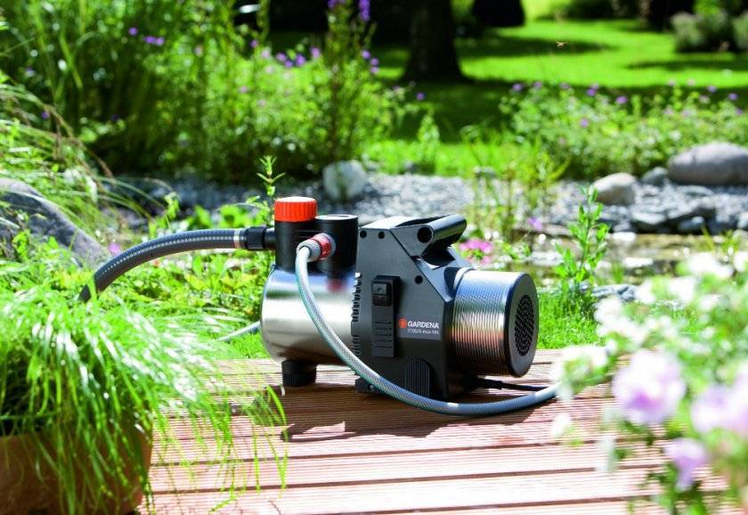 Как выбрать насос для полива огорода или дачного участка из бочки или водоема