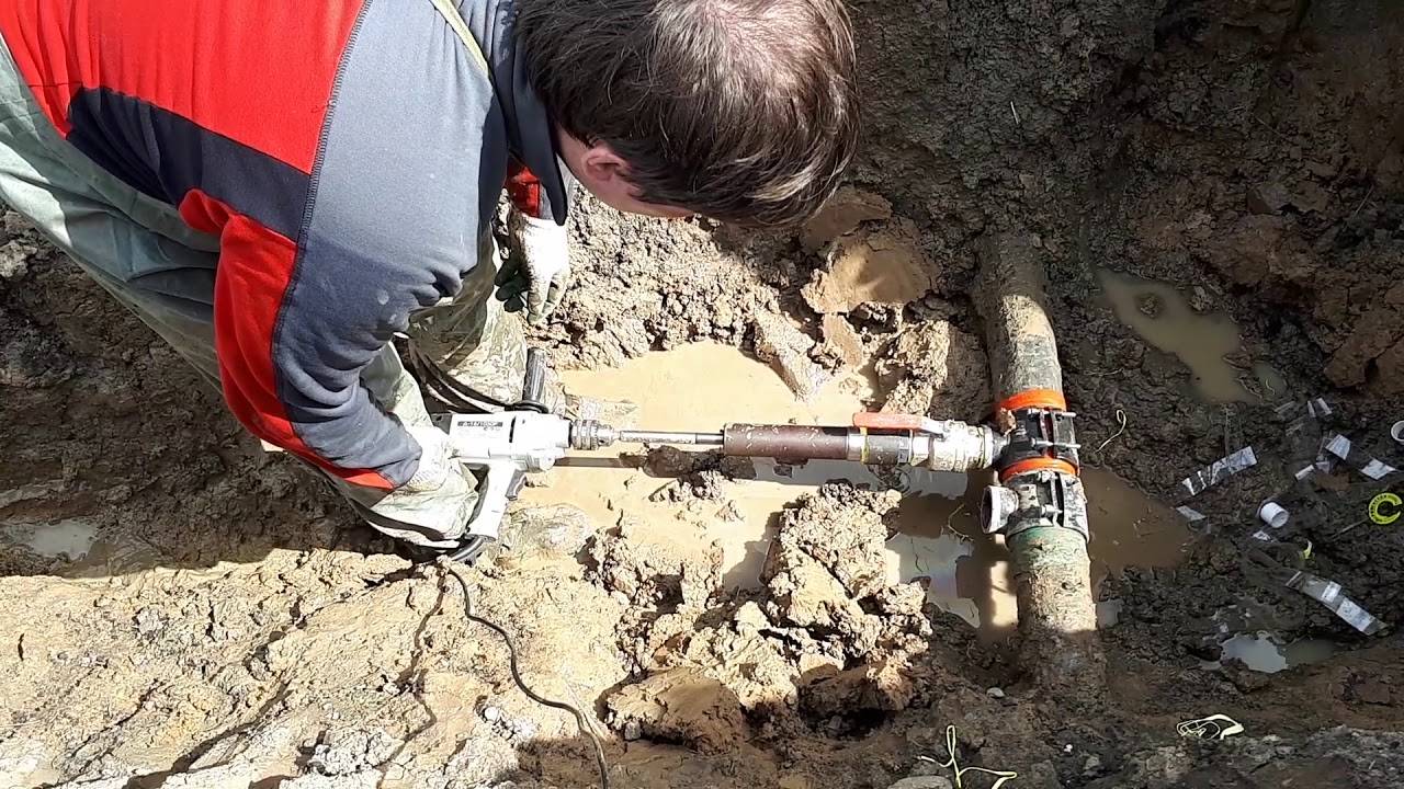 Врезка в трубу водопровода под давлением - правила и порядок работ
