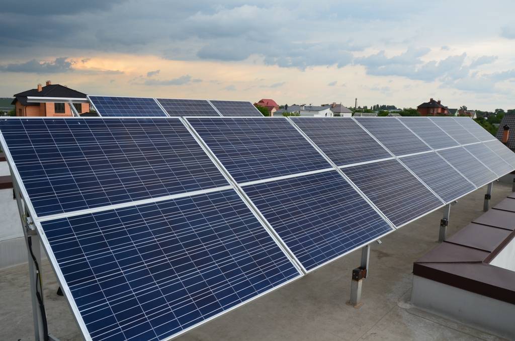 Выгодно ли устанавливать солнечные батареи в частном доме - swoofe.ru